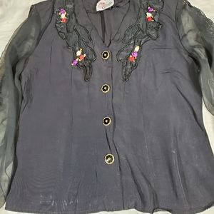 Jennifer blouse bottoms down